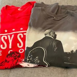2 XL T shirts